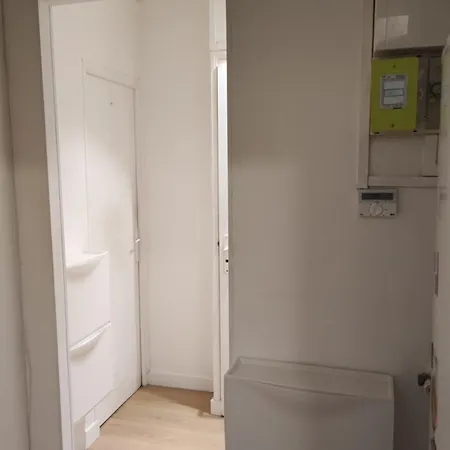 Cozy 36 M In 13th Apartment